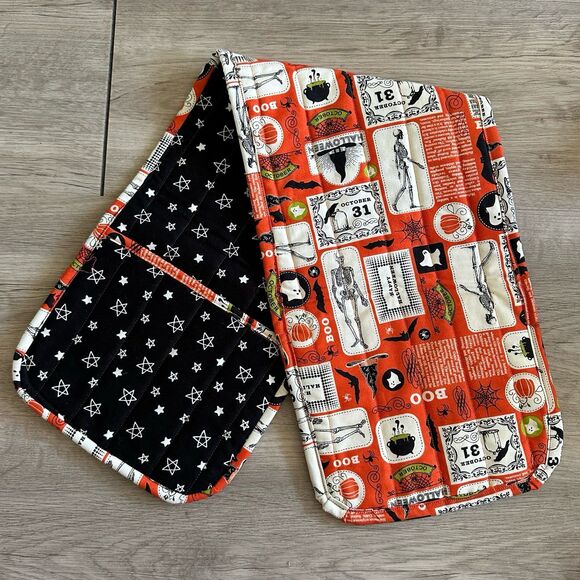 Handmade Quilted Halloween Themed Printed Fabric Double Oven Mitt - Picture 1 of 6